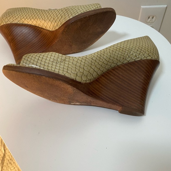 Cole Haan Wedges Size 8.5 B - Picture 6 of 7